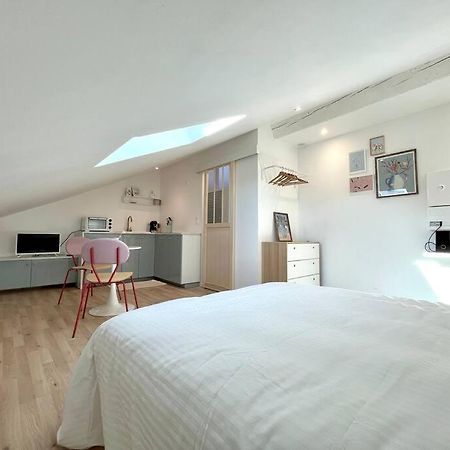 Studio Jade : Charmant Logement Place Clemenceau Appartement Pau Buitenkant foto