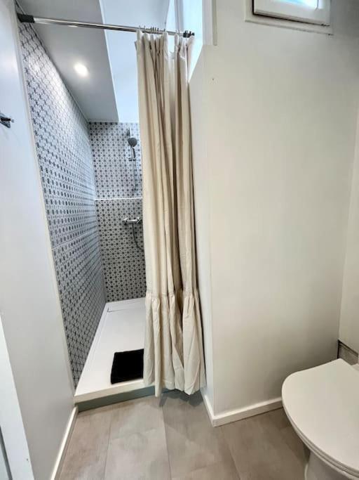 Studio Jade : Charmant Logement Place Clemenceau Appartement Pau Buitenkant foto