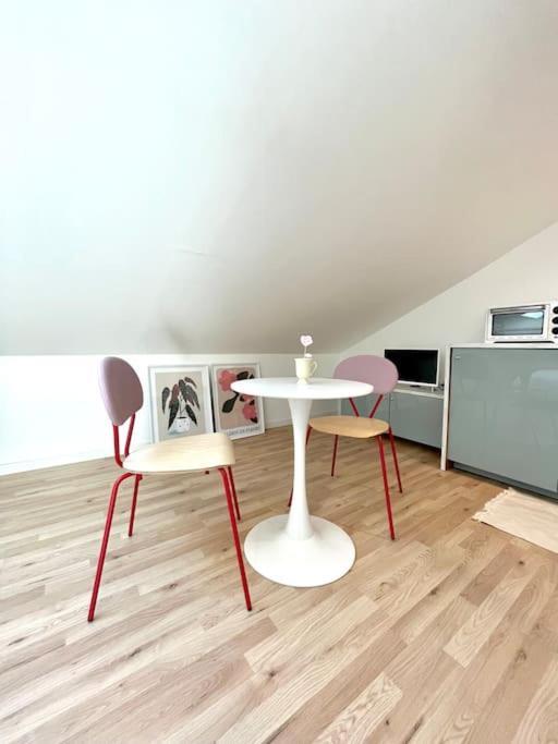 Studio Jade : Charmant Logement Place Clemenceau Appartement Pau Buitenkant foto