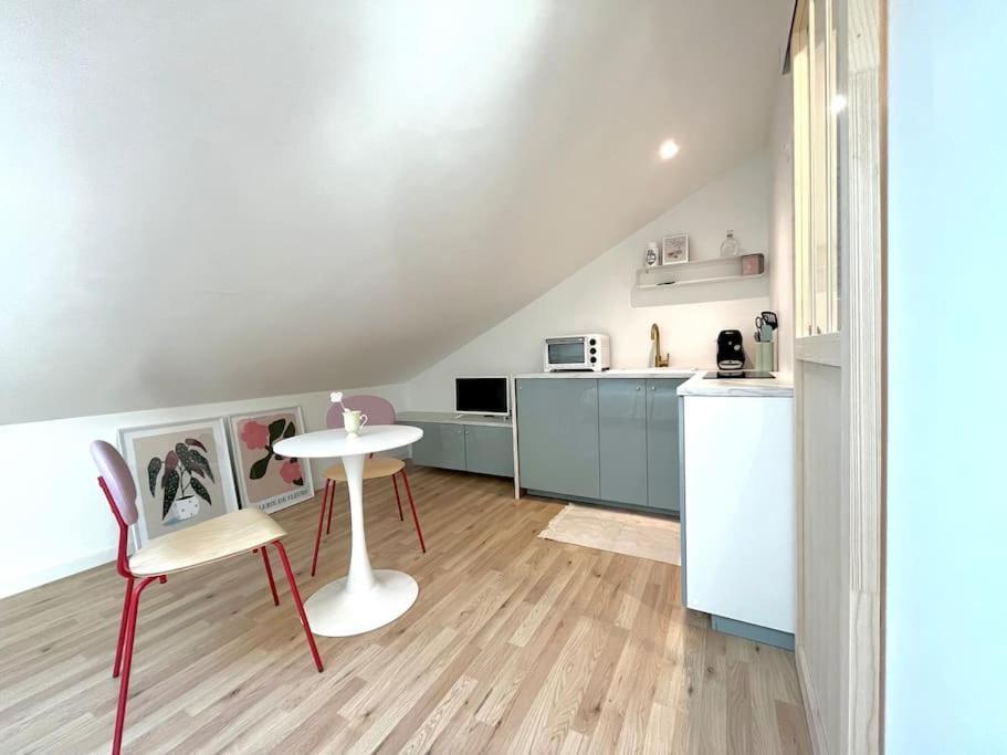 Studio Jade : Charmant Logement Place Clemenceau Appartement Pau Buitenkant foto