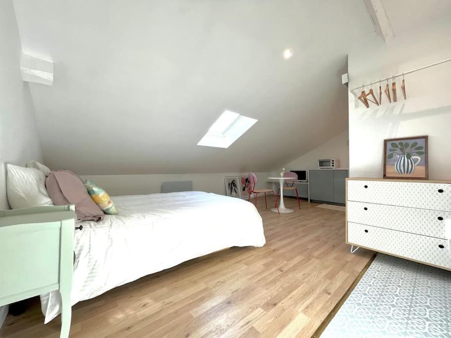 Studio Jade : Charmant Logement Place Clemenceau Appartement Pau Buitenkant foto
